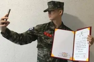 ‘김구라 아들’ 그리, 해병대 만기 전역…모범 해병 상까지