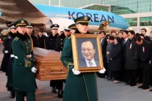 thumbnail - 고국으로 돌아온 이해찬 전 총리 시신