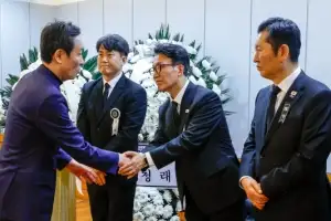 thumbnail - 발길 이어지는 이해찬 전 총리 조문