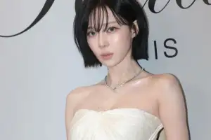 thumbnail - 에스파 윈터, ‘순백의 여신’