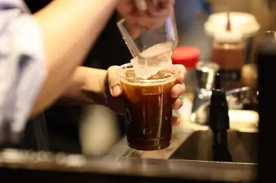 thumbnail - “대장암 3기,커피 마셔도 되나요”…많이 마실수록 좋다?