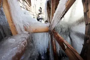 thumbnail - 멈춰 선 물레방아