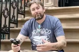 thumbnail - “잠든 사이 심장 멈췄다” 75만 여행 유튜버 사망 소식