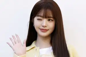 thumbnail - “또 지각, 몇 번째냐” 장원영에 호통친 기자들…“억울한 원영이” 팬들 폭발했다