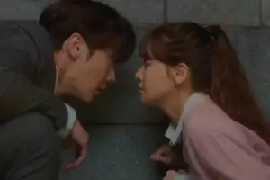 thumbnail - 시청률 0%대까지 떨어졌는데…전 세계 116개국 OTT 1위 찍은 ‘한국 드라마’