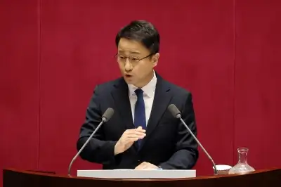 thumbnail - 한병도 ‘입법 고속도로’ 선언…“지선때 5·18 원포인트 개헌을”