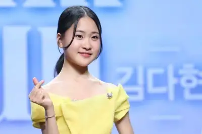 thumbnail - 행사 뛰고도 ‘빈손’…17살 트로트 가수 “수억원 정산 못 받았다” 주장