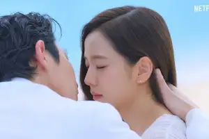 thumbnail - 블랙핑크 지수, 가상 연애 체험…‘키스신’ 예고편에 관심 폭발