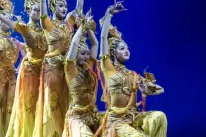 thumbnail - ‘화려하고 아름다운’ 무용단 공연