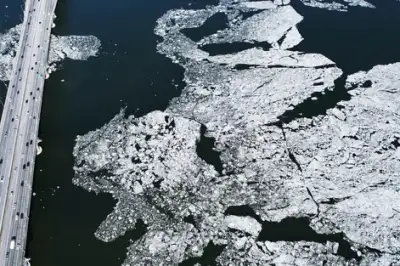 thumbnail - 주말 내내 ‘영하 18도’ 한파…일요일 전라·제주 25㎝ 눈폭탄 예고