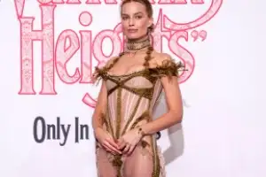 thumbnail - 런던 빛낸 ‘폭풍의 언덕’ 시사회 스타들