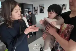 thumbnail - 심형탁, 5살 차이 ‘미모의 장모님’ 공개…아들 돌잔치 참석