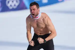 thumbnail - “내 나이가 원동력”… 오륜기 품은 50대 ‘순백의 투혼’