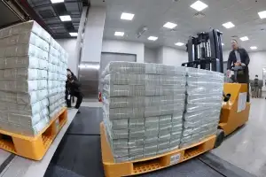 thumbnail - 시중은행으로 풀리는 ‘설 자금’