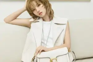 thumbnail - 전소연, 테리우스 머리 찰떡 소화…‘멋쁨’의 정석