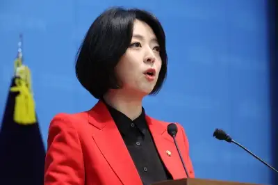 thumbnail - “장동혁, 비열하게 서울 공천권 강탈”<br>배현진 “칼날 본인들 겨눌 것”