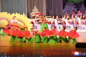 thumbnail - 북, 김정일 생일 예술축전 개막