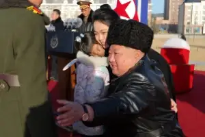 thumbnail - 김정은·주애, 파병군 유족 주택 준공식 참석