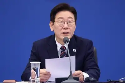 thumbnail - 李대통령·장동혁 설 연휴 후끈한 ‘다주택 설전’