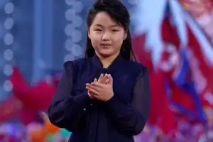 thumbnail - 국정원 “김주애 사실상 후계자 내정 단계…언론 노출 잦은 건 ‘지도자 각인’ 목적”