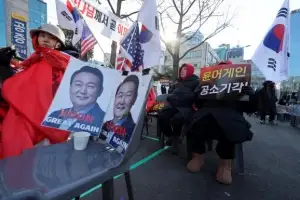 thumbnail - 중앙지법 일대, 尹 유·무죄 촉구 집회