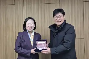 thumbnail - 이새날 서울시의원, 도로교통공단 창립 72주년 기념 ‘감사패’ 수상… 어린이 교통안전 문화 정착 공로