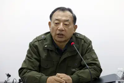 thumbnail - ‘야상’ 입은 이정현 “6·3 지방선거 판갈이 돼야”…‘세대교체’ 강조