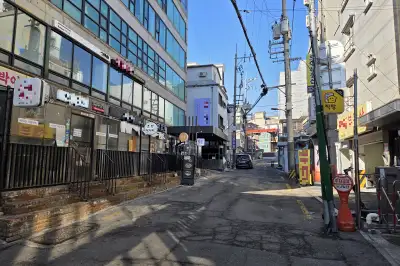 thumbnail - 대학가 ‘개강특수’도 옛말…고물가에 학생도 상인도 울상[취중생]