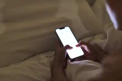 thumbnail - “성관계? 잠이나 잘래”… ‘Z세대’ 연애 안 하고 뭐하나 봤더니