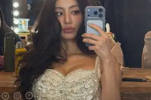 thumbnail - 트와이스 지효, 크리스탈보다 눈부신 볼륨감