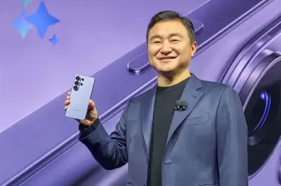 thumbnail - 데몬헌터스 ‘골든’에 불고기·김밥…모바일 분야 ‘K혁신’ 강조한 갤럭시S26 언팩