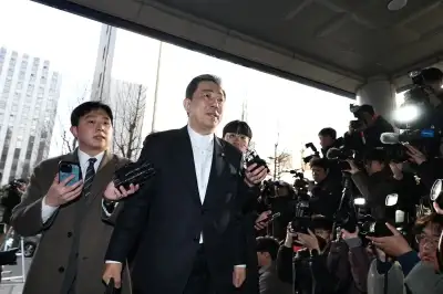 thumbnail - 김병기 첫 경찰 출석…“모든 의혹 해소하고 반드시 명예회복할 것”