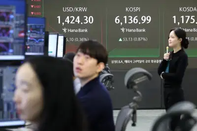 thumbnail - 코스피 장중 6200선 돌파…삼성전자·하이닉스 신고가