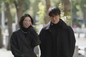 thumbnail - 핑크빛 기류?…‘46세’ 성시경, 17살 연하 日모델과 데이트 포착