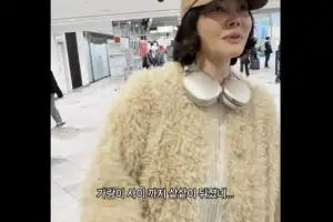 thumbnail - “가랑이 사이 샅샅이 뒤져” 유명 여배우, 충격적인 日입국 상황