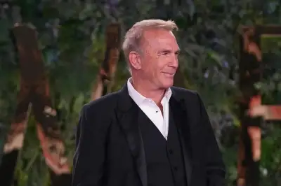 thumbnail - 71세 할리우드 배우 케빈 코스트너, 29세 모델과 열애설