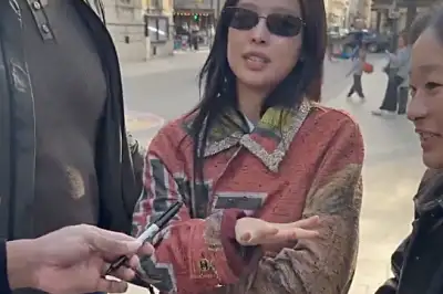 thumbnail - 제니 “매우 스트레스” 결국 폭발했다…‘사인 요구’ 거절 현장 포착