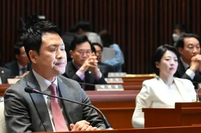 thumbnail - 낮은 지지율·후보 가뭄…국힘 ‘계엄 반성·尹 입장 정리’ 돌파구