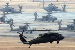 thumbnail - 비행하는 헬기… 한미연합훈련 ‘자유의 방패’ 시작