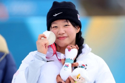 thumbnail - ‘19세 철인’ 김윤지, 또 은빛 질주