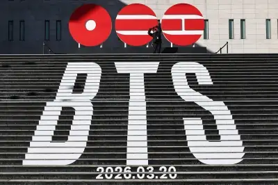 thumbnail - “BTS 공연 때 결석 금지”… 인도 학원, 긴급 공지 발송
