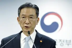 thumbnail - 정성호 법무장관 “5·18 개헌했다면 스타벅스 ‘탱크데이’ 만행 없었을 것”