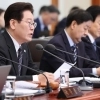 thumbnail - 거침없는 ‘톱다운 행정’… 李대통령 입만 쳐다보는 공직사회