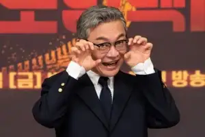 thumbnail - 열애 고백한 ‘61세 돌돌싱’ 배우…IQ 153에 서울대 ‘뇌섹남’ 매력