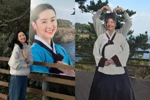 thumbnail - “22년 전과 똑같네”…이영애, ‘대장금’ 시절 사진 앞에서 기념샷