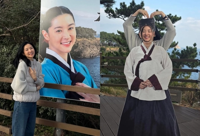 “22년 전과 똑같네”…이영애, ‘대장금’ 시절 사진 앞에서 기념샷