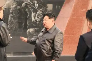 thumbnail - 파병기념관 건설 현지지도 나선 김정은