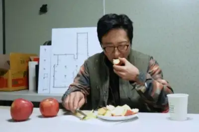 thumbnail - “스키복 입고 컨테이너에서 산다”…박신양 안동 ‘충격 근황’