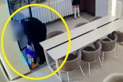 thumbnail - “이건 도둑”… 호텔 무료 음료 싹쓸이에 CCTV 공개