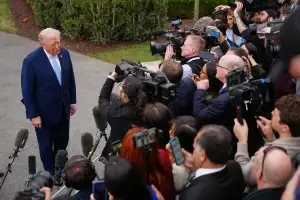 thumbnail - 트럼프 “이란작전 점차 축소 검토” 첫 언급…호르무즈 해협에는 선 그어